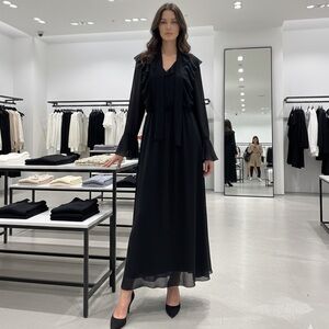 Elegant Black Maxi Dress